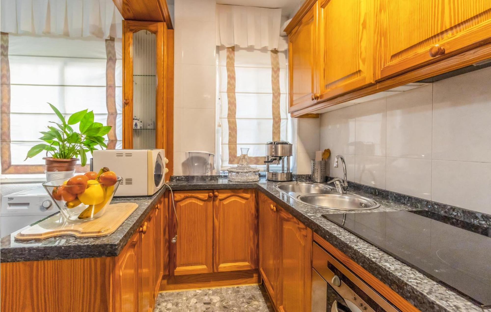 Stunning Home In Mlaga With 2 Bedrooms And Wifi Malaga Luaran gambar