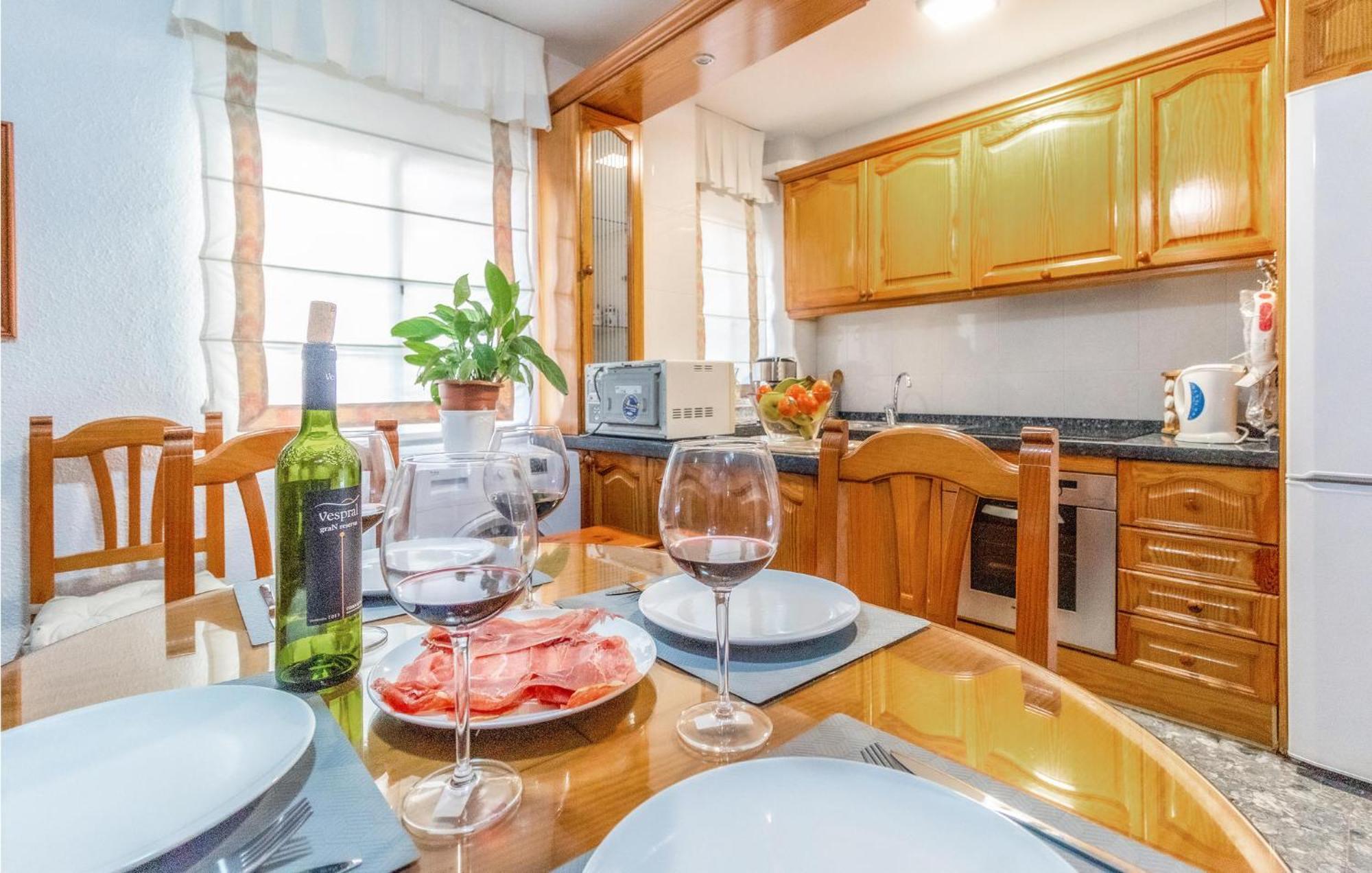 Stunning Home In Mlaga With 2 Bedrooms And Wifi Malaga Luaran gambar