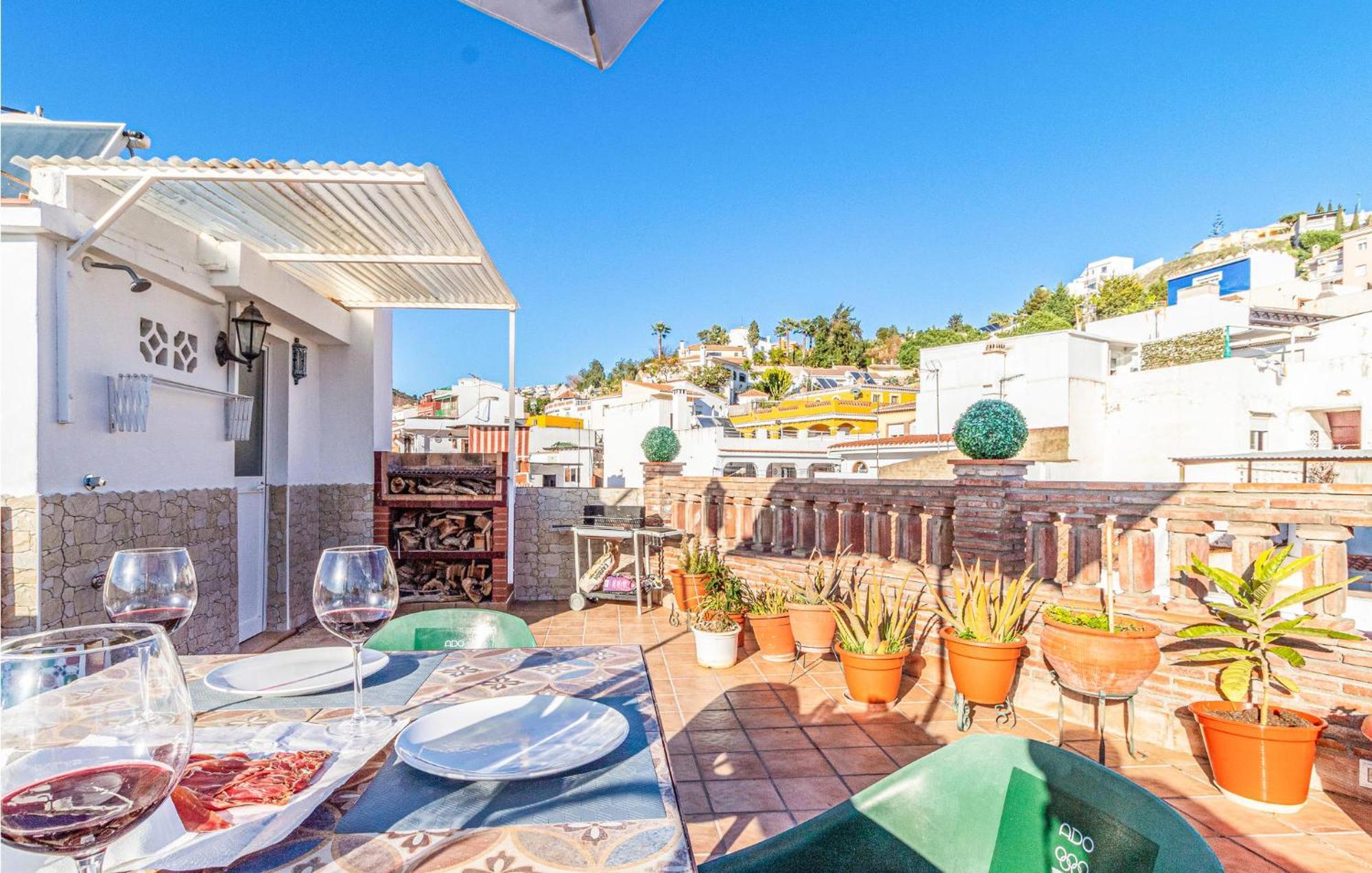 Stunning Home In Mlaga With 2 Bedrooms And Wifi Malaga Luaran gambar
